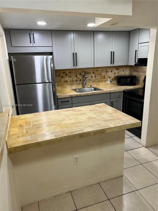 1515 NE 125th Ter 407, North Miami, Floride 33161, États-Unis