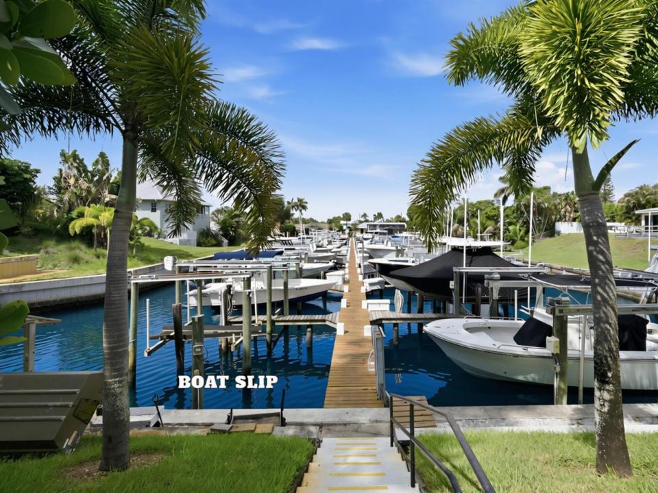 4564 SE Robertson Road, Stuart, Florida 34997, USA