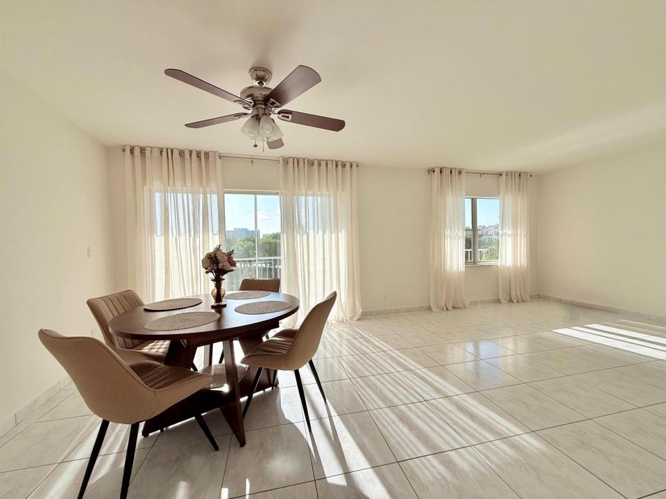 200 DIPLOMAT Parkway 520, Hallandale Beach, 플로리다 33009, 미국