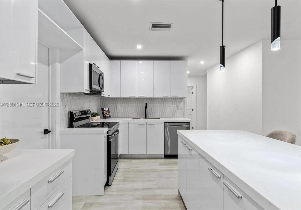 8501 NW 31st Ave #A, Miami, Floryda 33147, USA