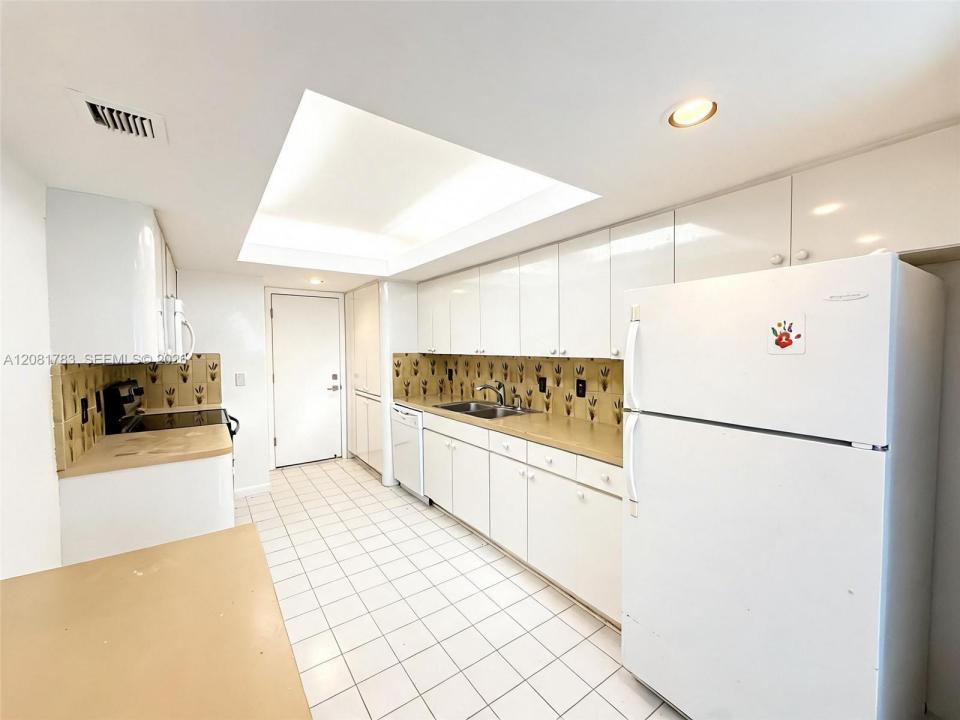 1904 S Ocean Dr 1206, Hallandale Beach, Floride 33009, États-Unis