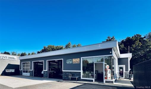215 Robbins Lane, Oyster Bay, Nova Iorque 11791, Estados Unidos
