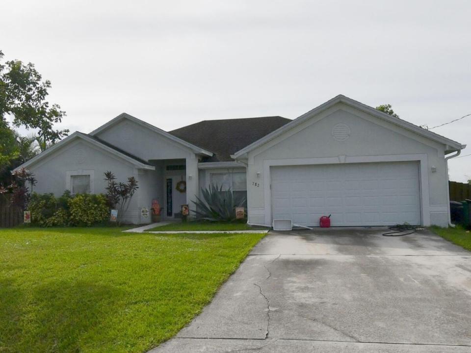 782 SW Crean Terrace, Port St. Lucie, Florida 34953, USA