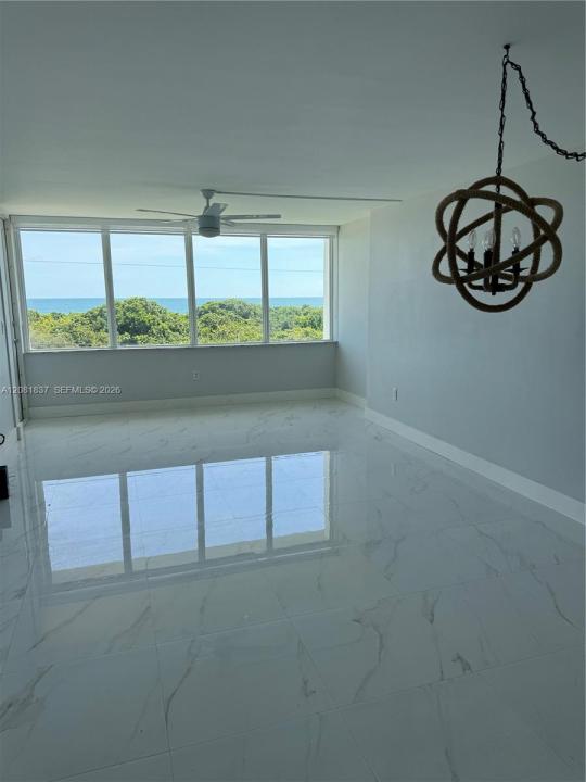 8233 Harding Ave 707, Miami Beach, Floride 33141, États-Unis