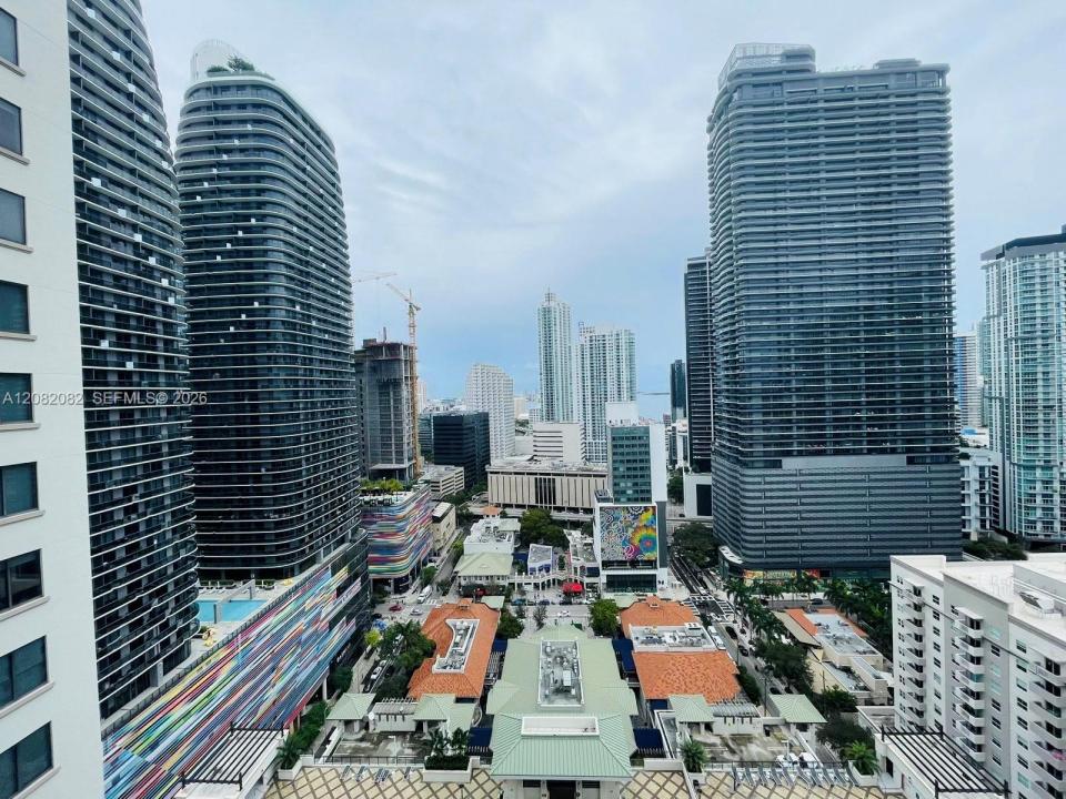 999 SW 1st AVE 2710, Miami, Floride 33130, États-Unis
