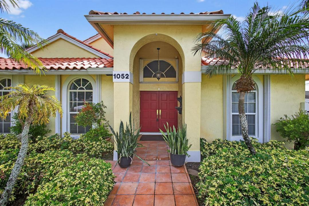 1052 W SHORE Drive, West Palm Beach, 플로리다 33406, 미국