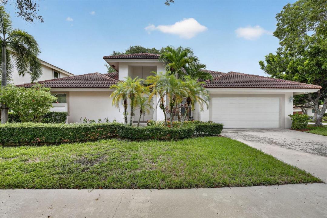924 SPOONBILL Circle, Weston, Florida 33326, USA