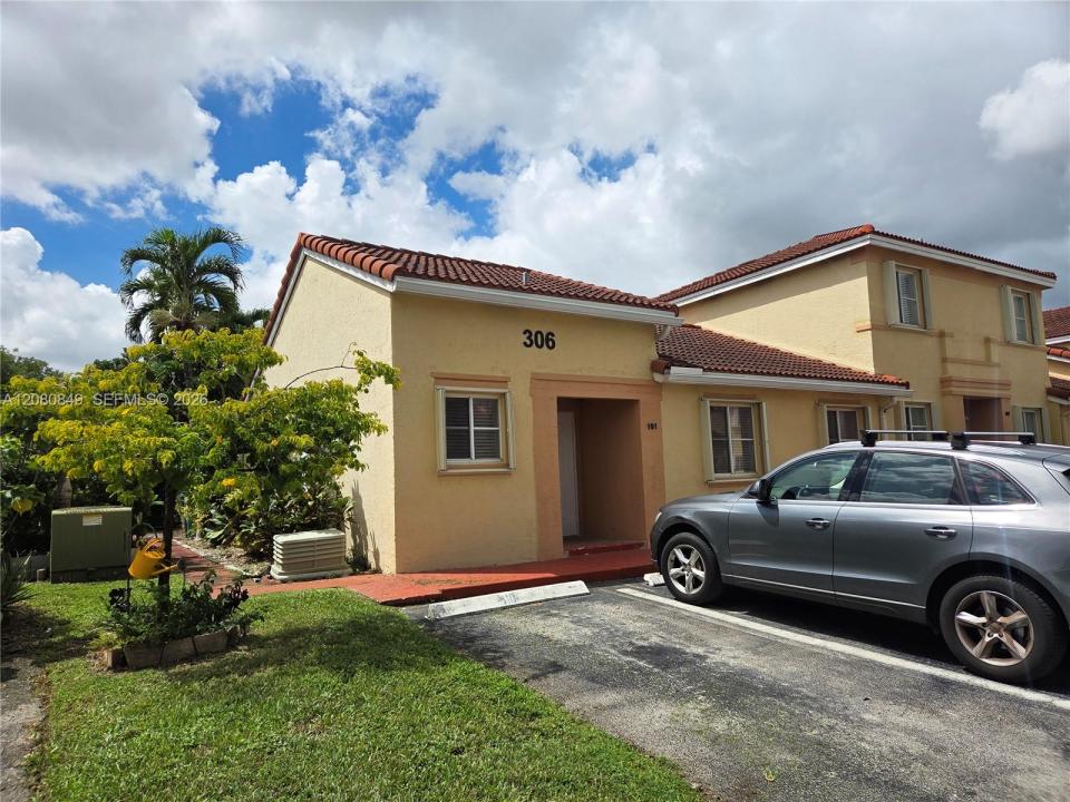 306 NW 114th Ave 3-101, Sweetwater, Floride 33172, États-Unis