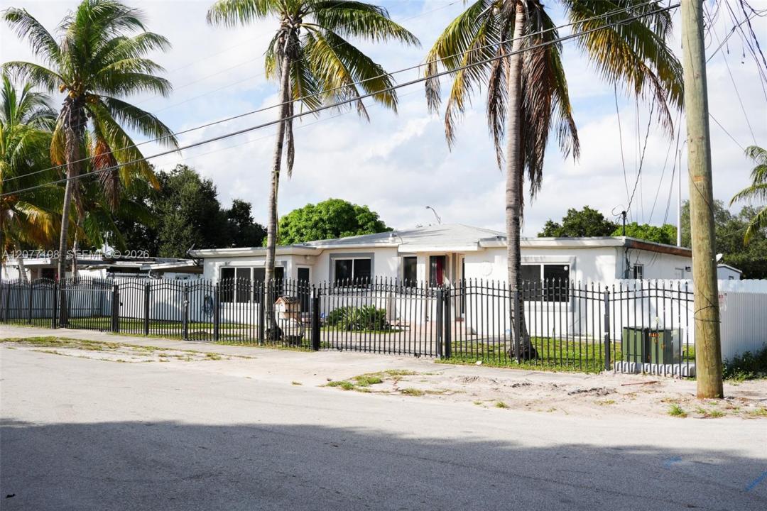 2955 NW 102nd St, Miami, Florida 33147, USA