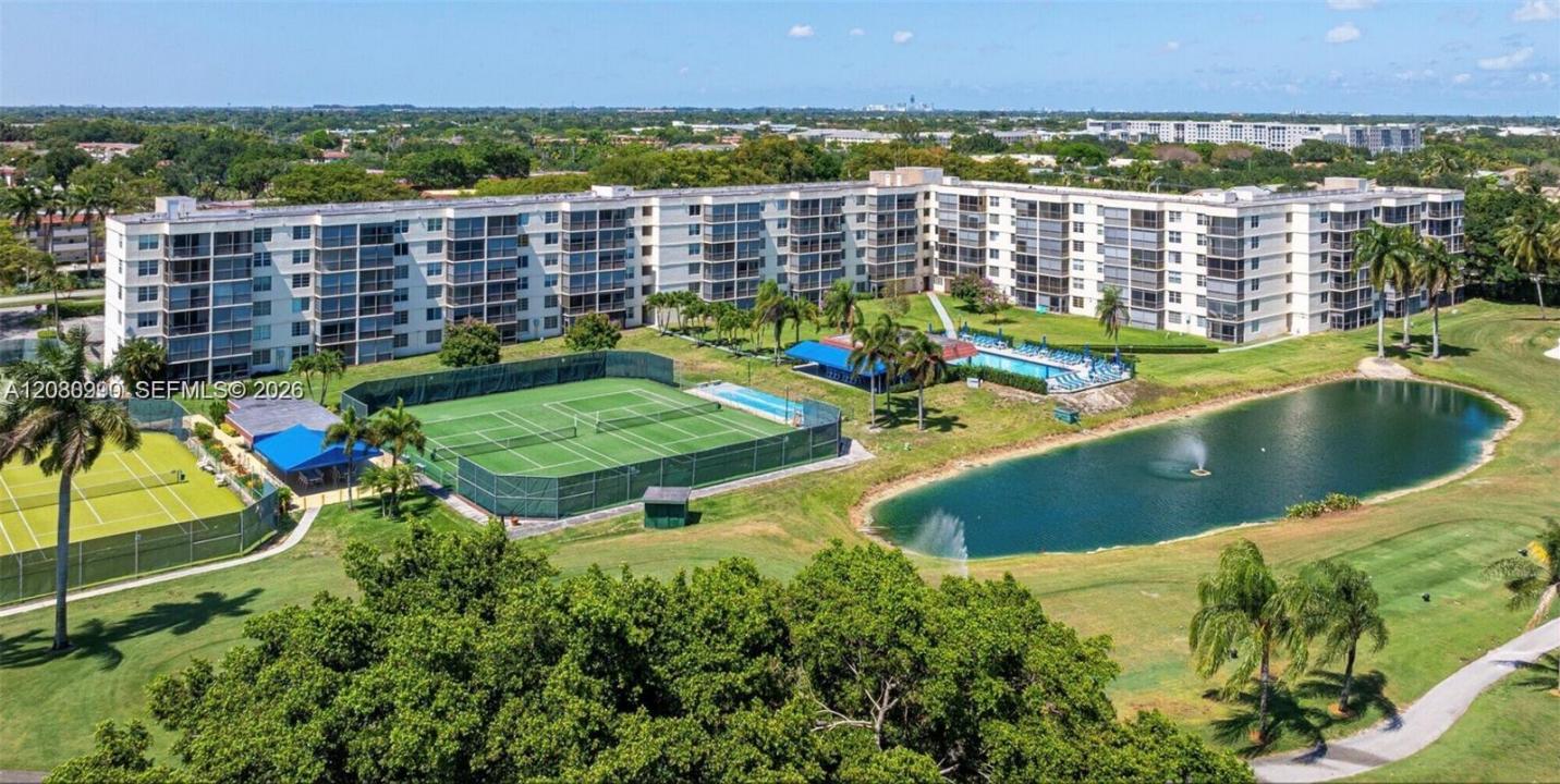 800 S Hollybrook Dr 305, Pembroke Pines, Floride 33025, États-Unis