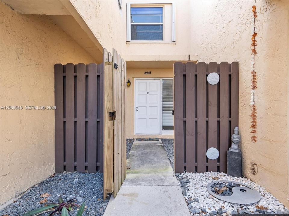 8941 NE 4th Ave Rd 8941, Miami Shores, Florida 33138, Stati Uniti