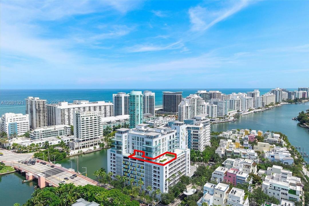 201 Aqua Ave 801, Miami Beach, Florida 33141, USA