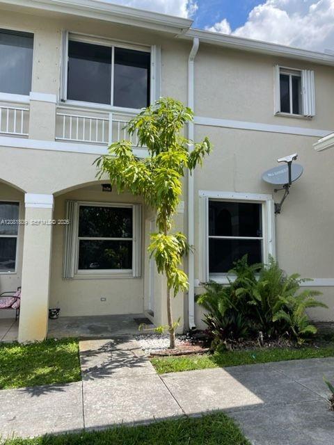 835 NE 212th Ter 2, Miami, Florida 33179, Stati Uniti