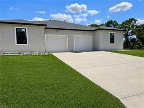23/25 W 12th ST, Florida 33972, Stati Uniti