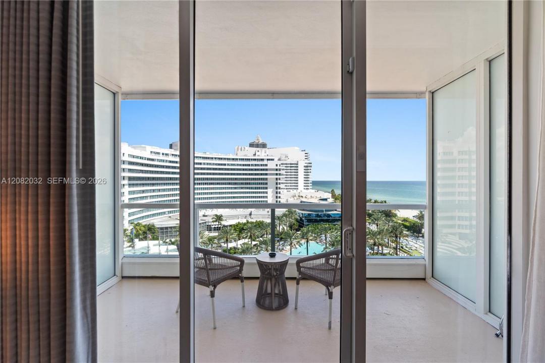 4391 Collins Ave 905, Miami Beach, Florida 33140, USA