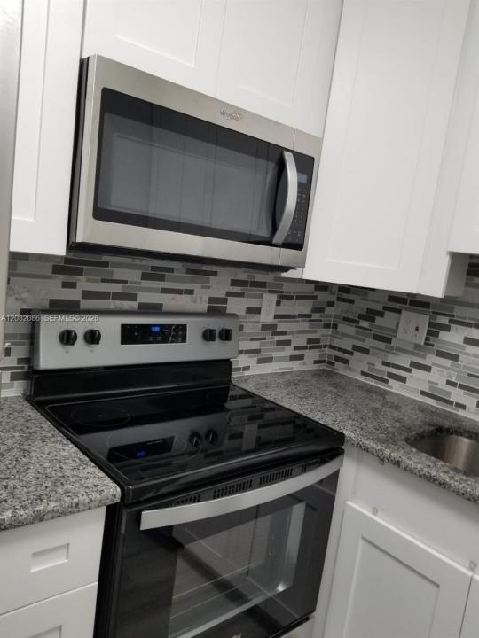 2990 NE 16th Ave 105, Oakland Park, Floride 33334, États-Unis
