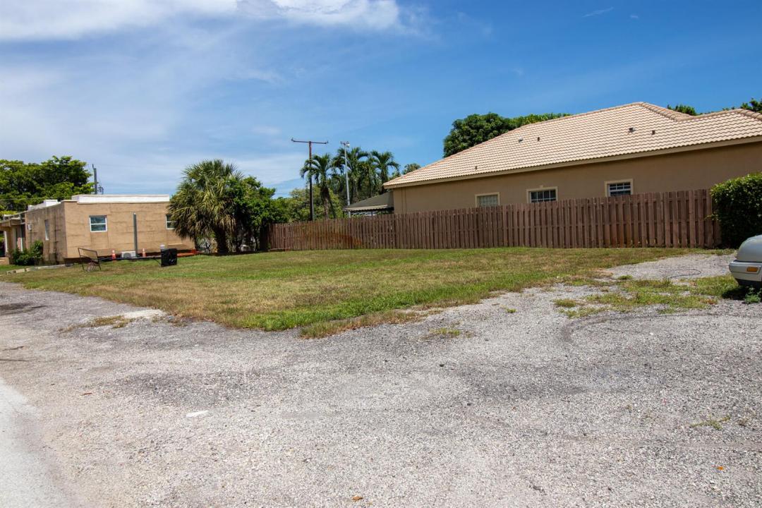 243 SW 8TH Street, Deerfield Beach, Floride 33441, États-Unis