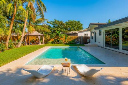 1025 Washington St, Hollywood, Florida 33019, USA