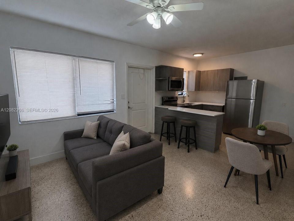 600 SW 10th St 4, Miami, Florida 33130, USA