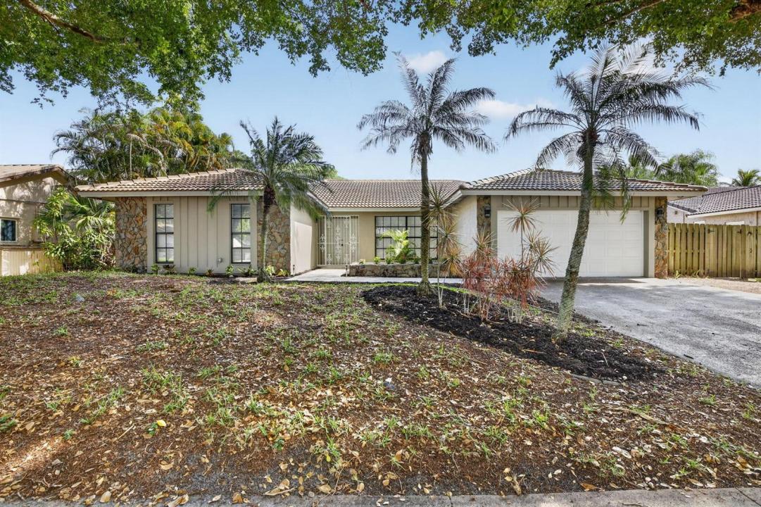 9820 NW 15TH Street, Plantation, Floride 33322, États-Unis