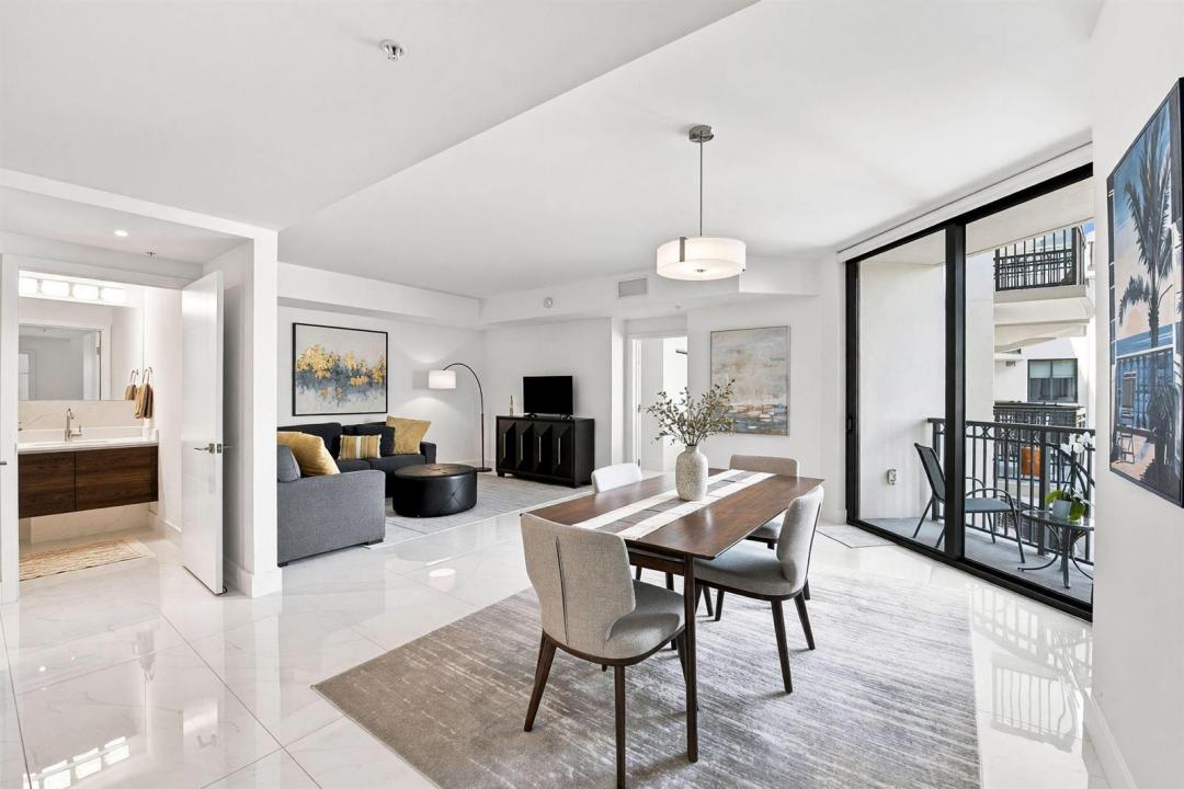 301 Altara Avenue 710, Coral Gables, Florida 33146, Stati Uniti