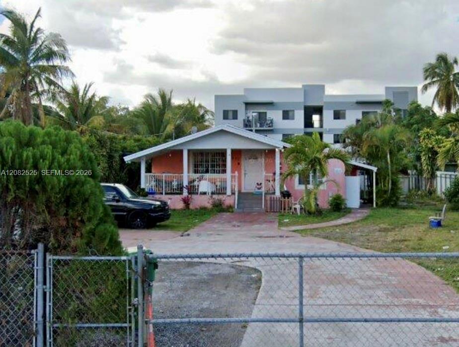2420 NW 23rd Ct, Miami, Florida 33142, HOA KỲ