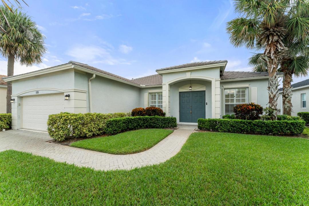 531 SW Lake Manatee Way, Port St. Lucie, Florida 34986, USA