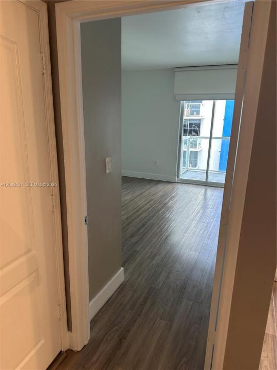 5091 NW 7th St 811, Miami, Florida 33126, Stati Uniti