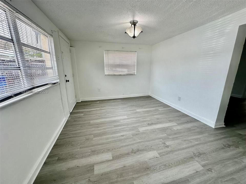 2306 NW Flagler Ter 1, Miami, Floride 33125, États-Unis