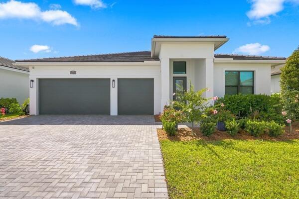 10105 SW Latium Way, Port St. Lucie, פלורידה 34987, ארצות הברית של אמריקה