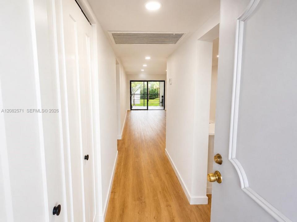 9233 SW 8th St 207, Boca Raton, Floryda 33428, USA