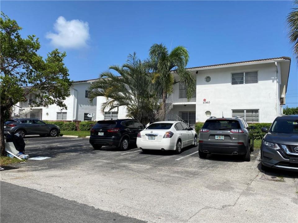 1060 NE 23rd Terrace 2, Pompano Beach, Florida 33062, Stati Uniti