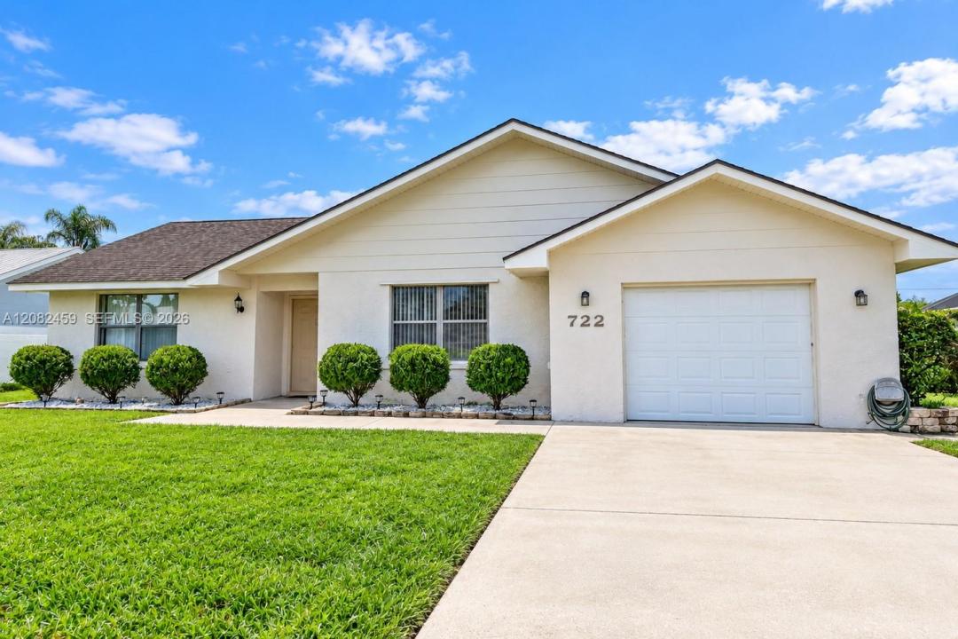 722 SE Thanksgiving Ave, Port St. Lucie, Floride 34984, États-Unis