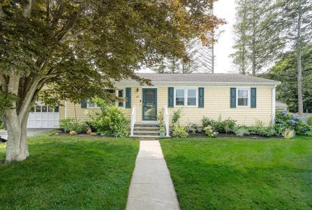 49 Evergreen Drive, Portsmouth, Rhode Island 02871, USA
