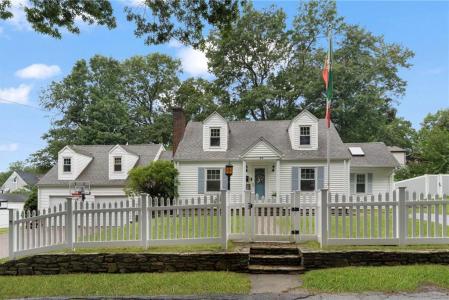 24 Kenmore Street, West Warwick, Rhode Island 02893, Amerika Birleşik Devletleri
