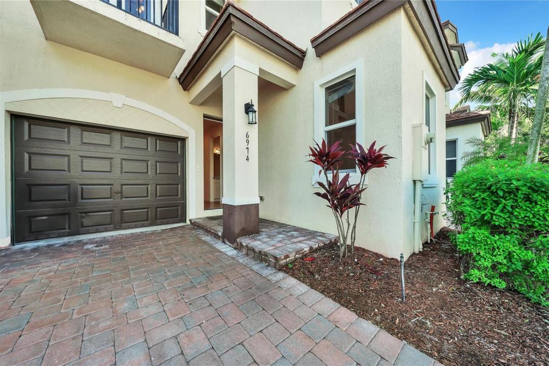 6974 LONG PINE Circle, Coconut Creek, פלורידה 33073, ארצות הברית של אמריקה