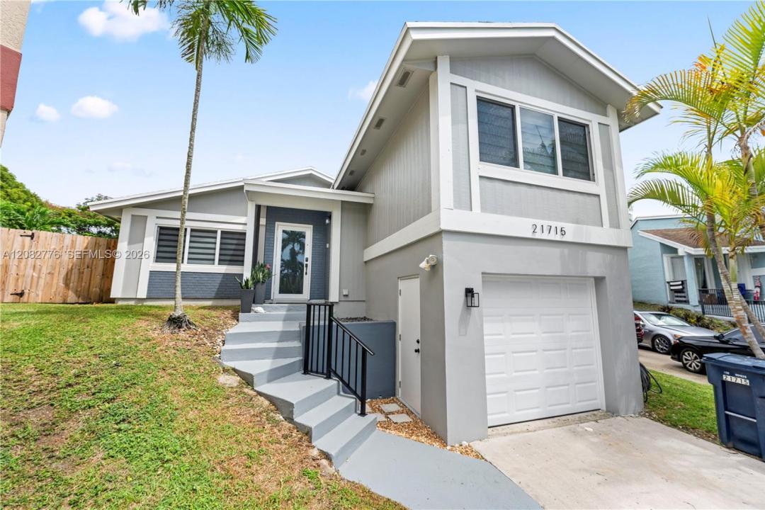 21715 SW 99th Ct, Cutler Bay, Florida 33190, USA