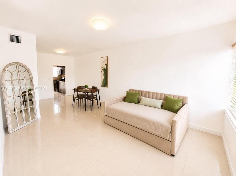 1027 94th St 4, Bay Harbor Islands, Florida 33154, USA