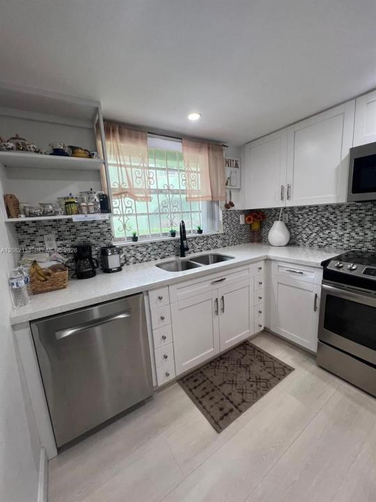 11183 NW 7th St 104, Miami, Floride 33172, États-Unis