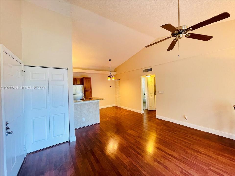 641 Lyons Rd 11207, Coconut Creek, Florida 33063, USA