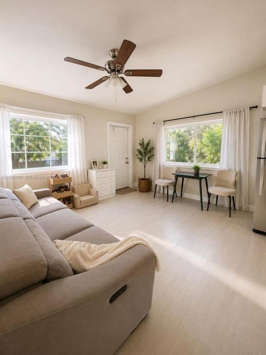 1557 NW 66th St 1557, Miami, Floride 33147, États-Unis
