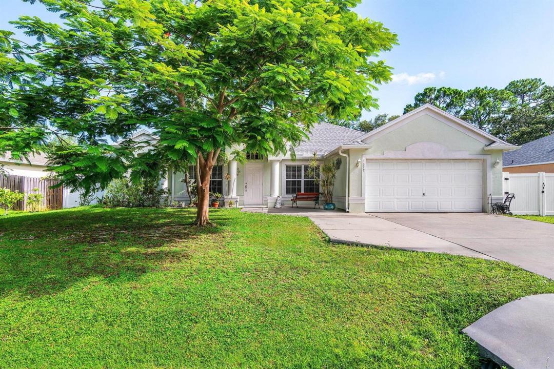 1629 SW Fortune Road, Port St. Lucie, Floride 34953, États-Unis