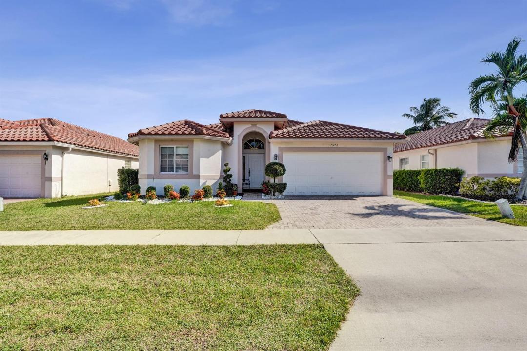 7572 Parkside Lane, Margate, Florida 33063, USA