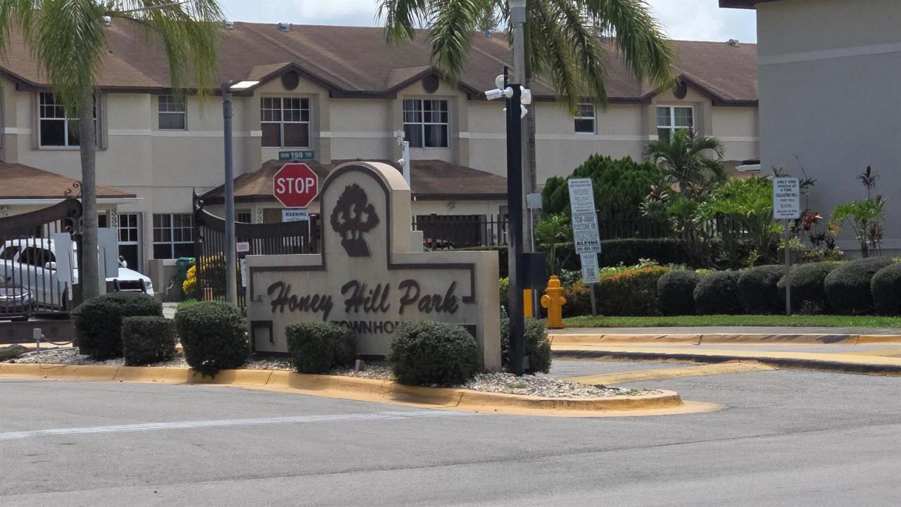 19802 NW 33rd Court, Miami Gardens, Flórida 33056, Estados Unidos