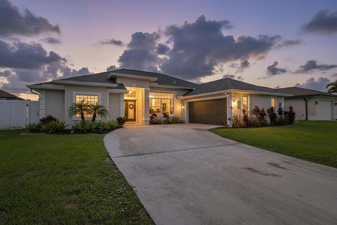 1718 SW Penrose Avenue, Port St. Lucie, Floride 34953, États-Unis