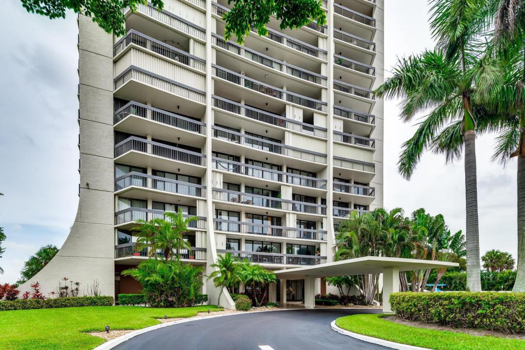2000 PRESIDENTIAL Way 603, West Palm Beach, Floride 33401, États-Unis