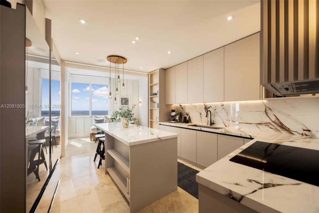 901 Brickell Key Blvd 3708, Miami, Floride 33131, États-Unis