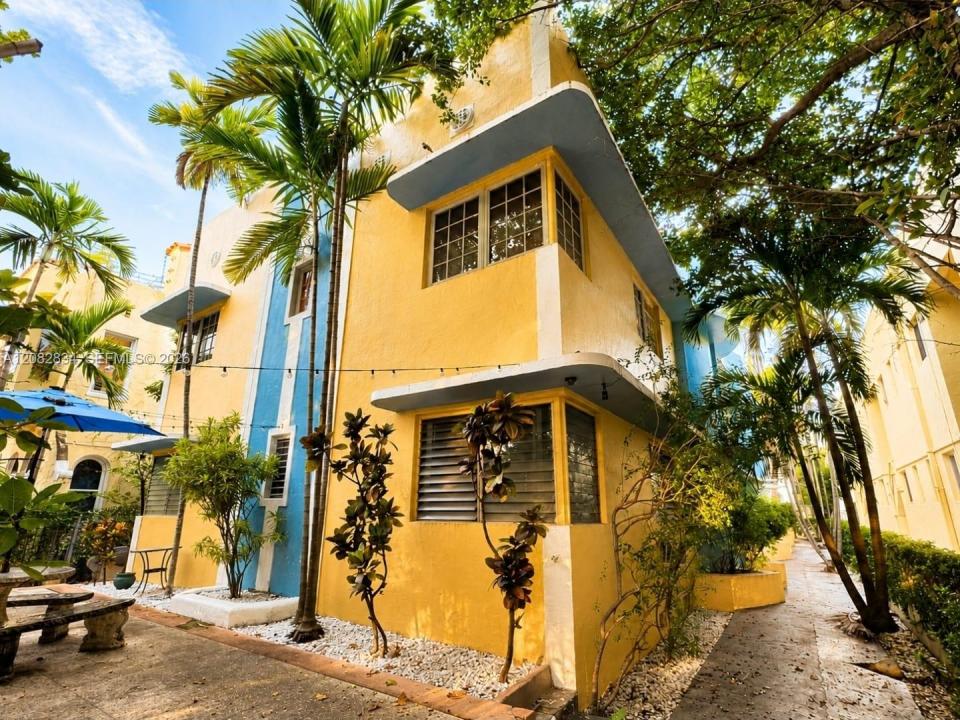 1351 Meridian Ave 8, Miami Beach, Florida 33139, USA