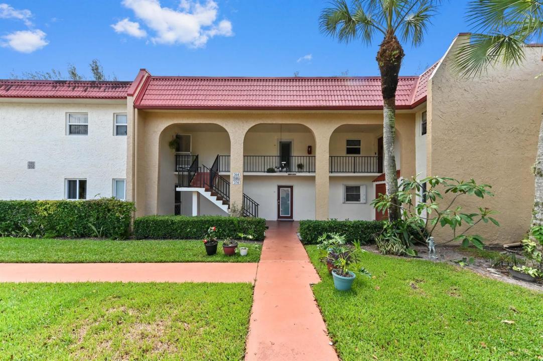 368 Lake Frances Drive 368, West Palm Beach, Florida 33411, USA