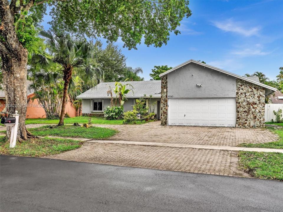 Lauderhill, Floryda 33351, USA
